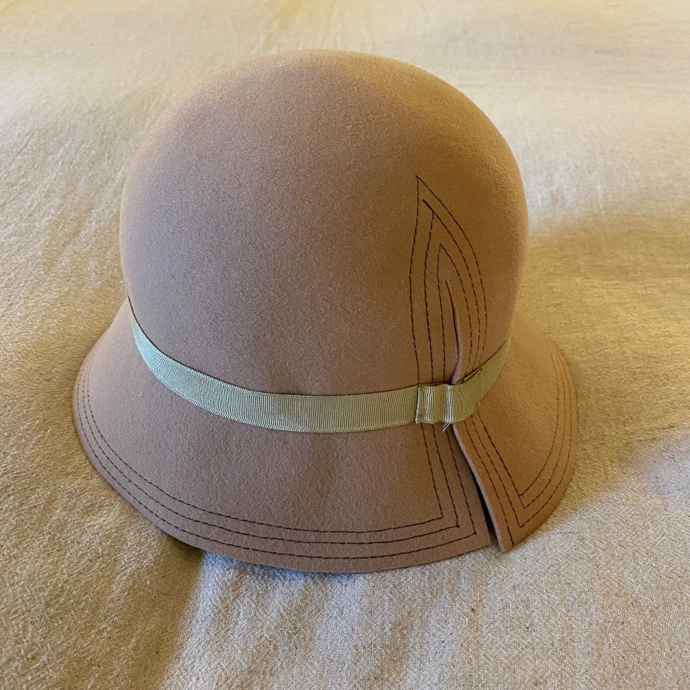 Urban Outfitters Women's Cloche Wool Tan Hat